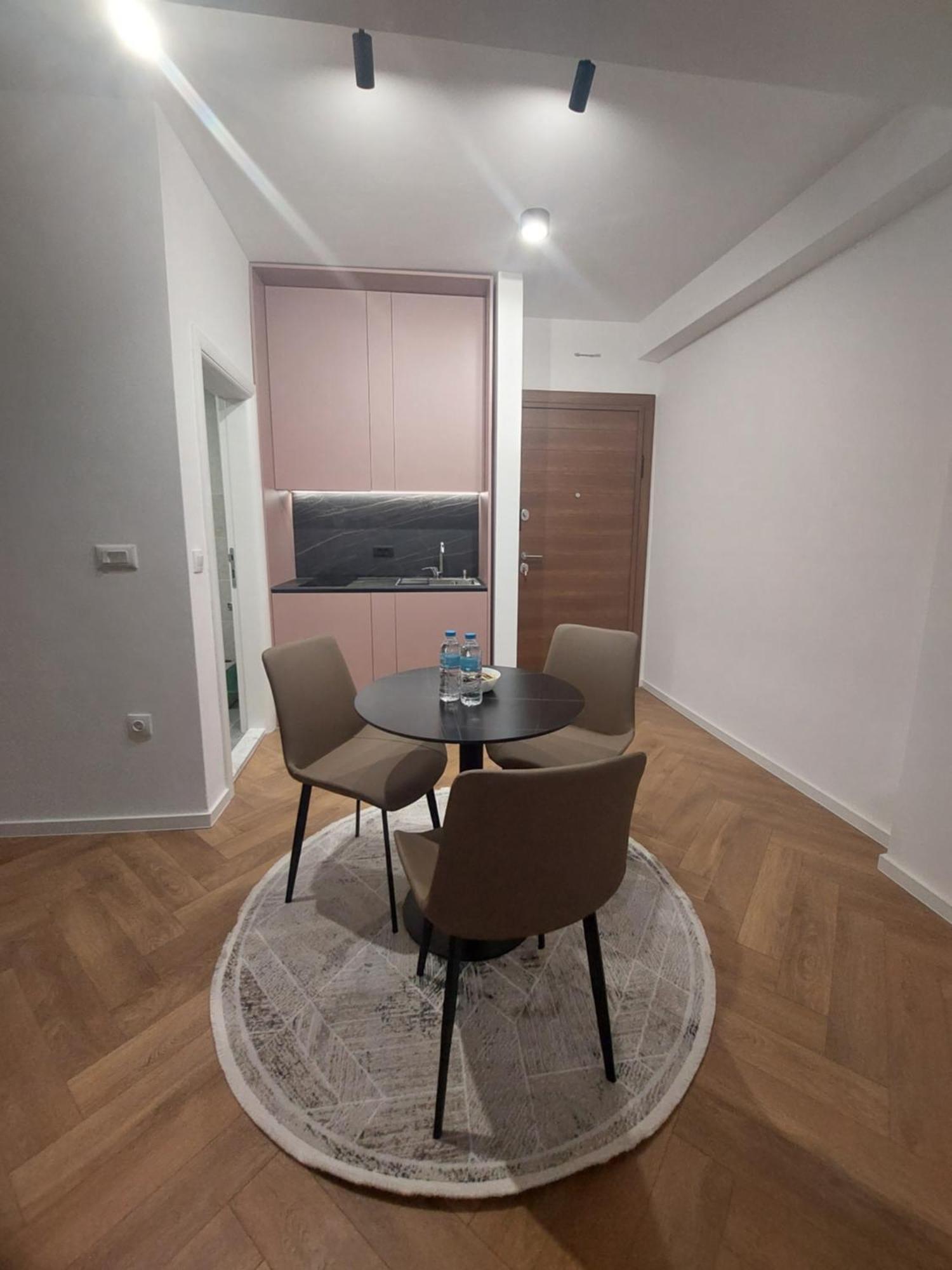 Executive Suites By Modern Living Skopje Exterior foto