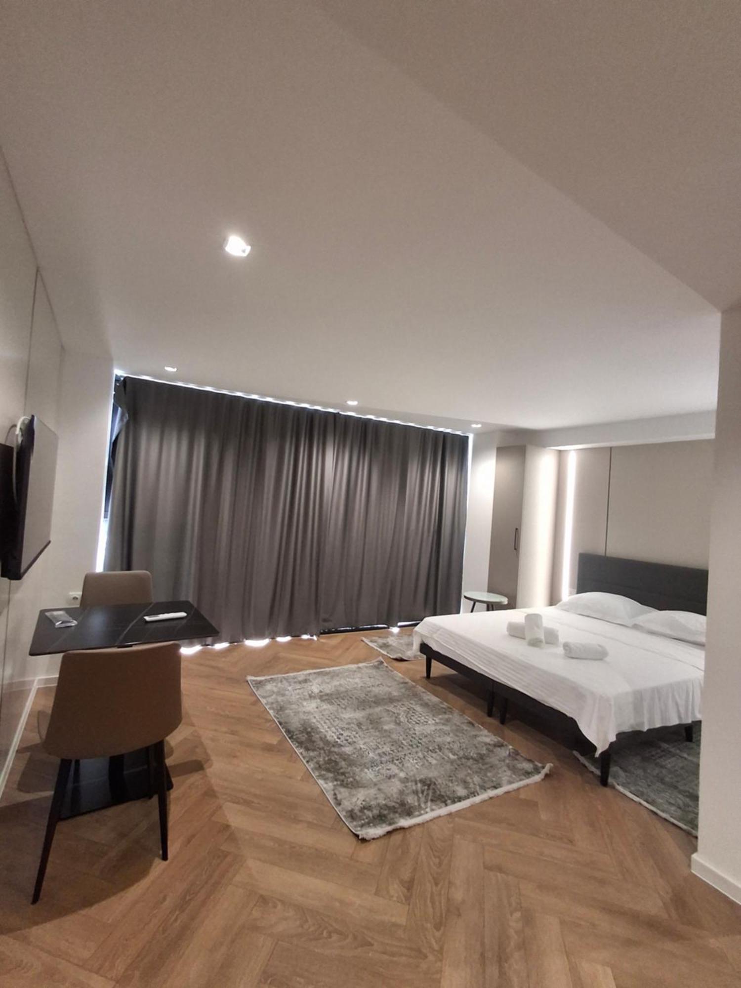 Executive Suites By Modern Living Skopje Exterior foto