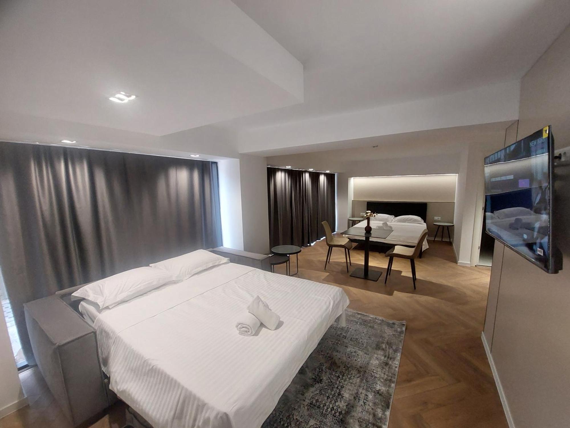 Executive Suites By Modern Living Skopje Exterior foto